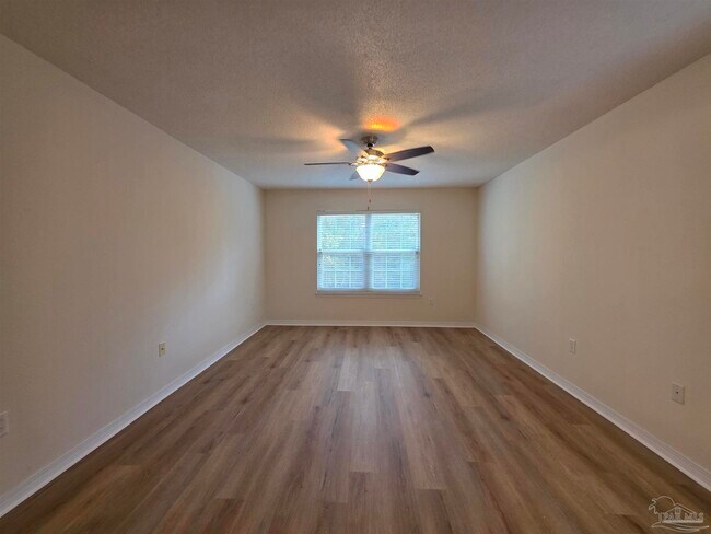 Building Photo - 6204 Pomeral Summit St