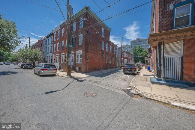 Building Photo - 418 Harlan St