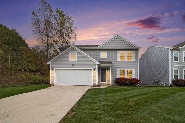 Building Photo - Newer Home near Outstanding Schools!