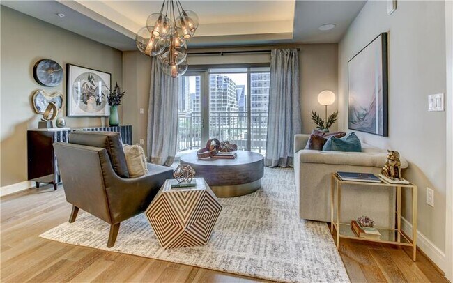 Building Photo - 2322 N Akard St