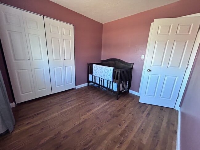 Building Photo - 512 Highland Ave