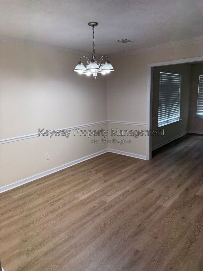 Building Photo - 615 Goodale Ln