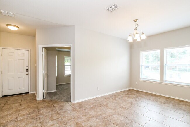 Building Photo - 10048 Iron Ridge Dr