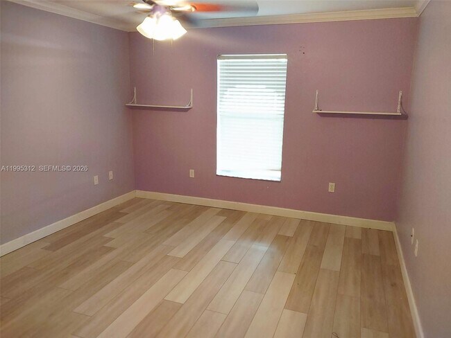 Building Photo - 4031 Santa Barbara Dr