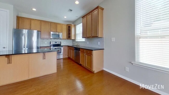 Building Photo - 4402 Hubbard Rd