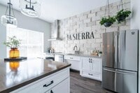 Building Photo - 520 FM306