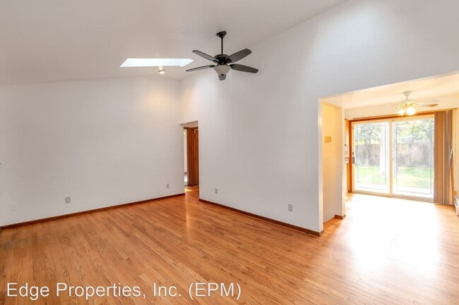 Building Photo - 3 br, 2 bath House - 1140 South Elm Street