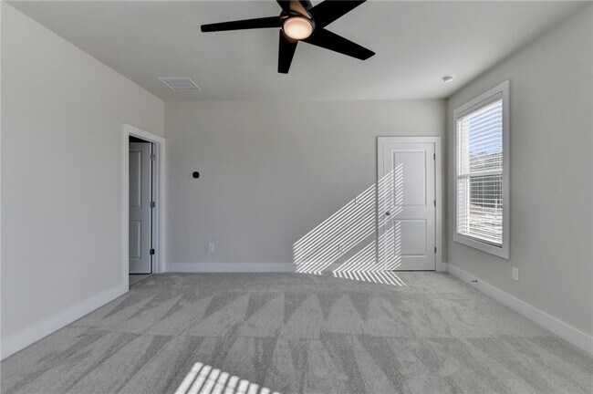 Building Photo - 1241 Waldon Xing