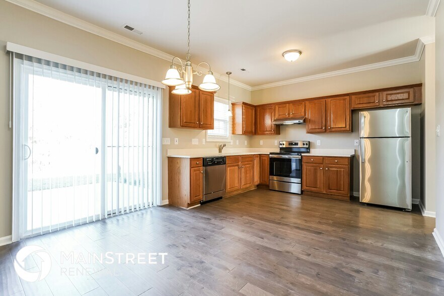 Building Photo - 7109 Bristoe Station Ln