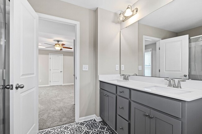 Building Photo - Modern 3BR/2.5BA Home with Open Layout – W...