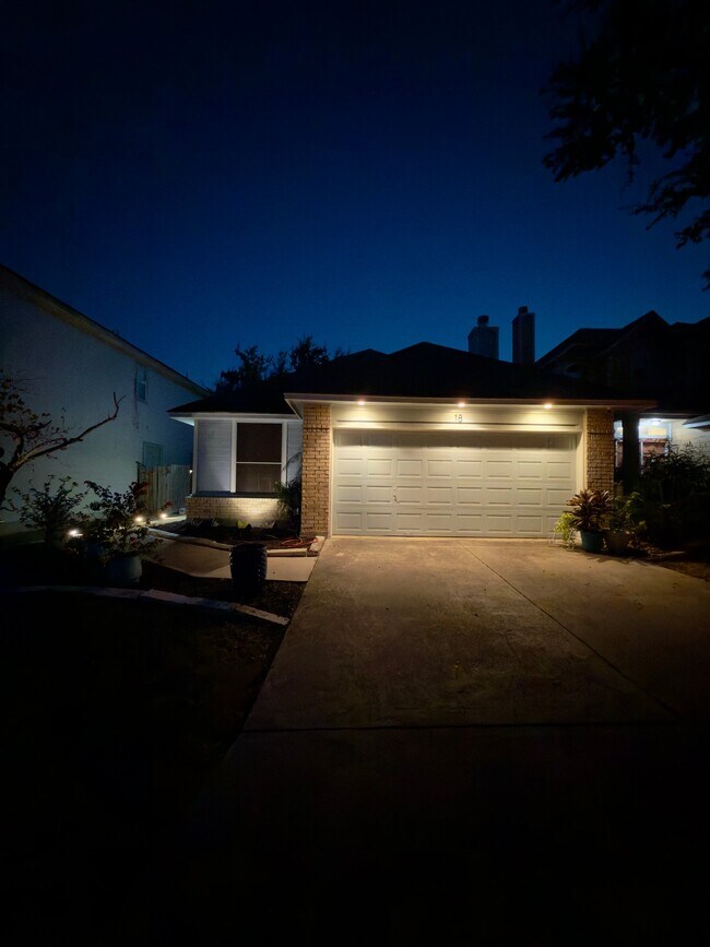 Building Photo - 18 Brieley Ln