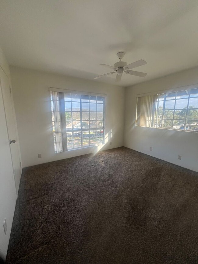 Building Photo - Makakilo Cliffs 2 bedroom Panoramic Views and Cool Breezes