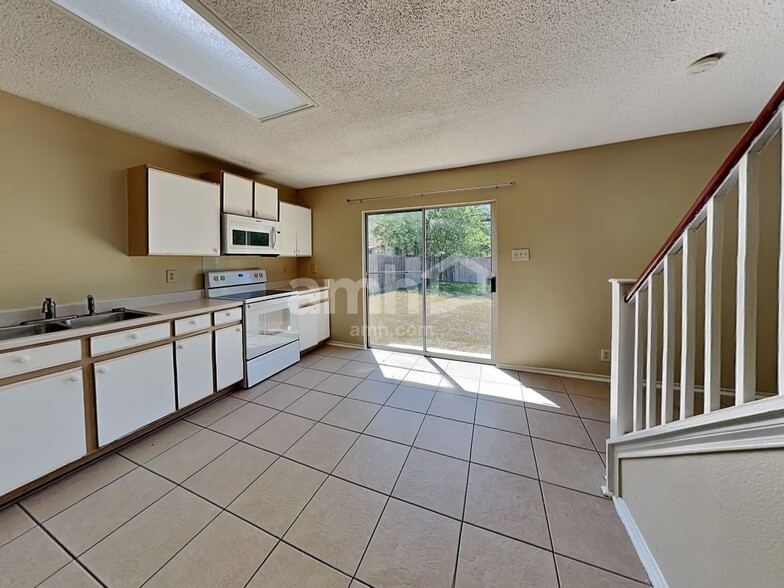 Building Photo - 7119 Rock Blf