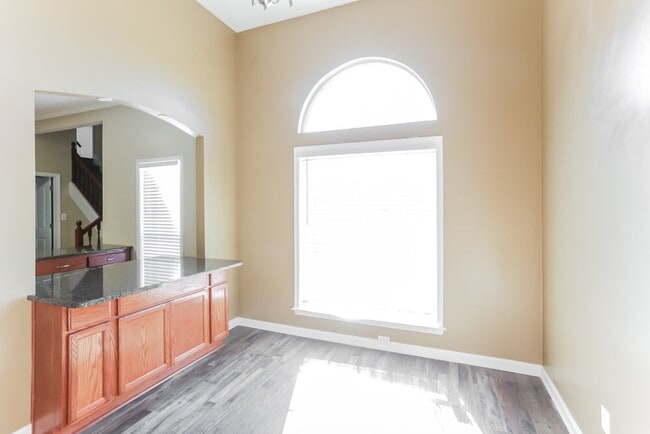 Building Photo - 8036 New Castle Cove