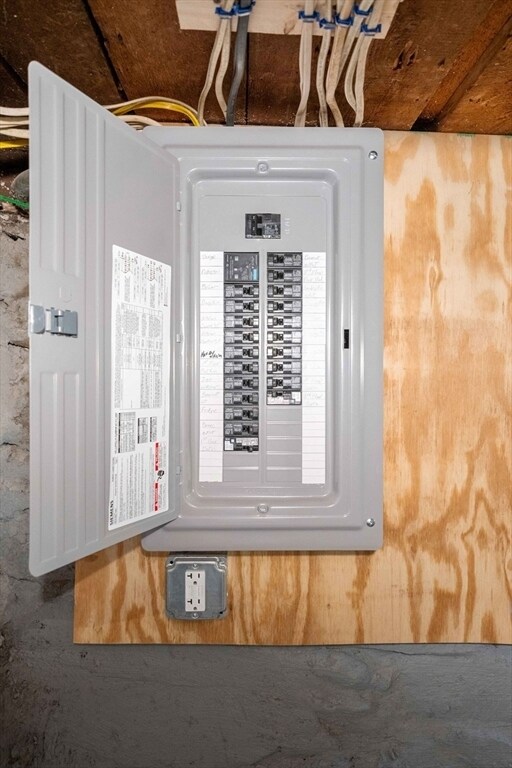 Building Photo - 11 Central St