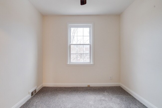 Building Photo - 1809 Glen Ridge Rd