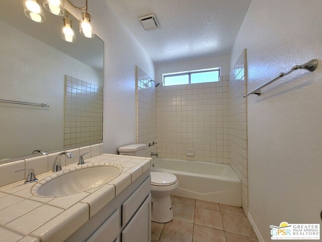 Building Photo - 66365 Cactus Dr