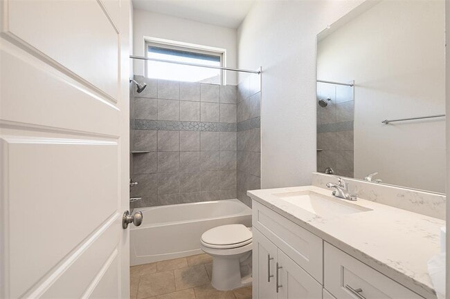 Building Photo - 259 Silver Pass