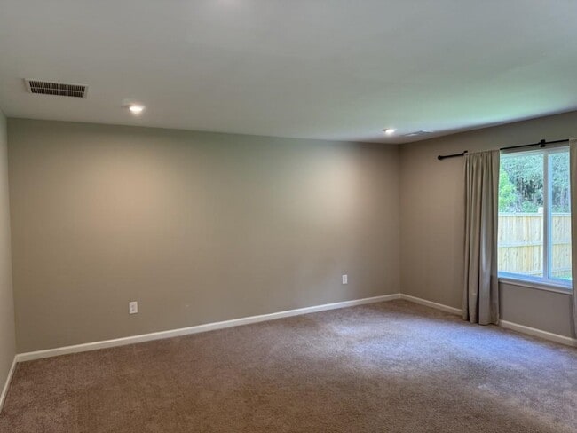 Building Photo - 218 Port Wy