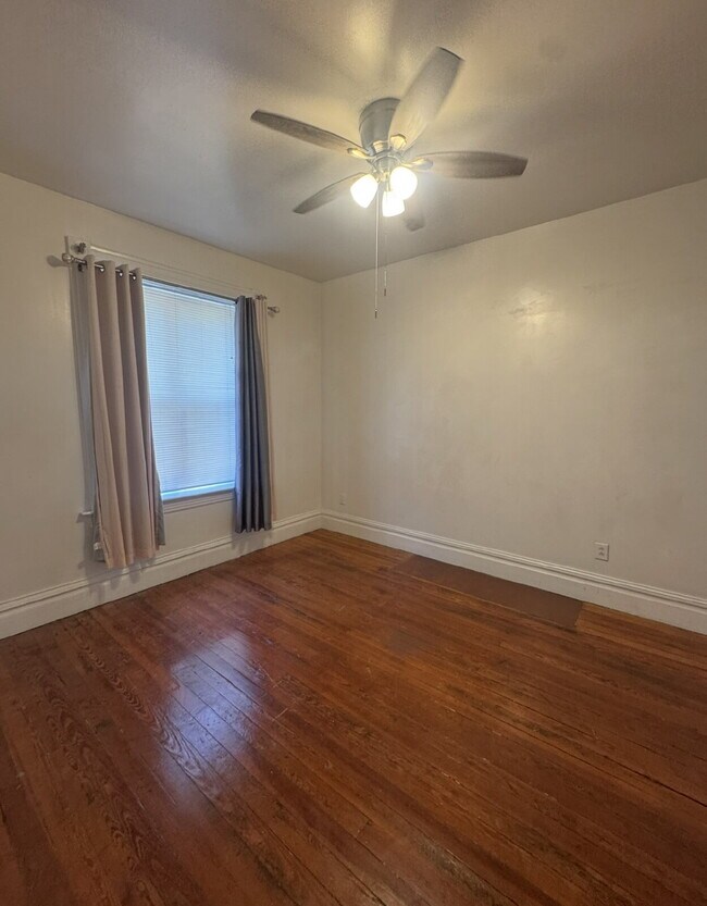Building Photo - Charming 2-Bedroom Apartment in South St. Louis – Available Now!