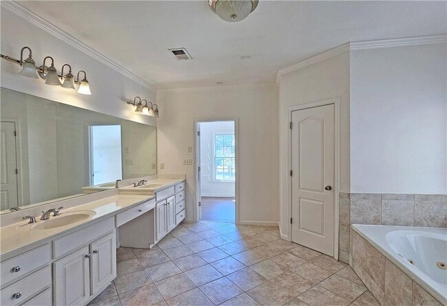 Building Photo - 195 Beracah Walk