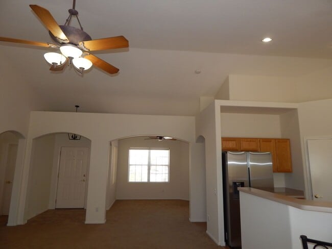 Building Photo - 3 Bedroom 2 Baths 1844 Sqft in Bluffs