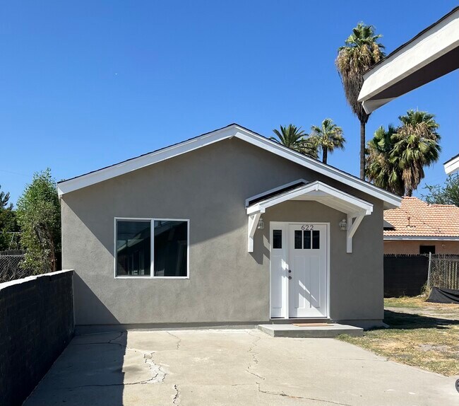 Primary Photo - 622 W 9th St