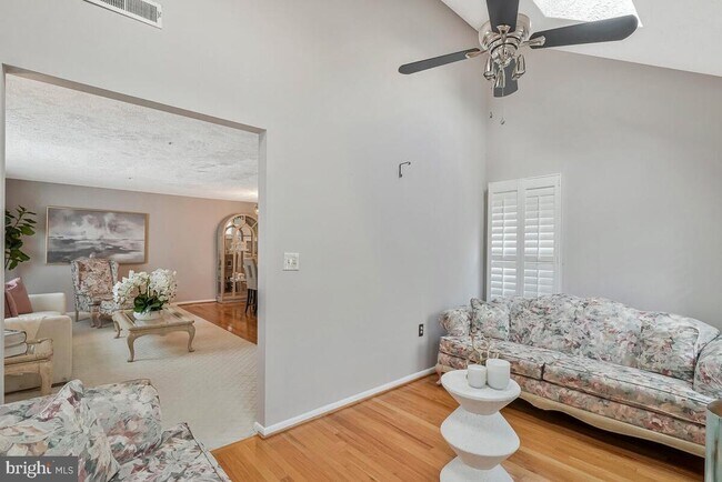 Building Photo - 4660 Winterberry Ln