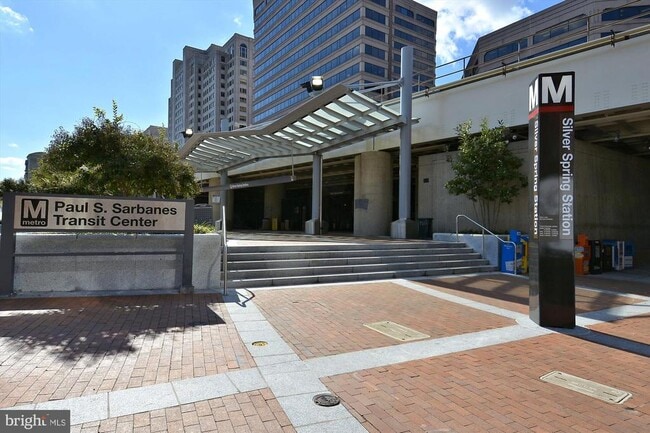 Building Photo - 100 Carlisle Dr