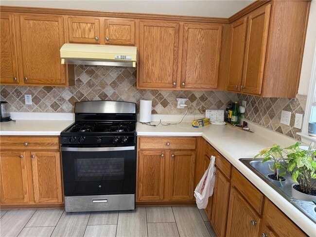 Building Photo - 8940 Friarbridge Dr
