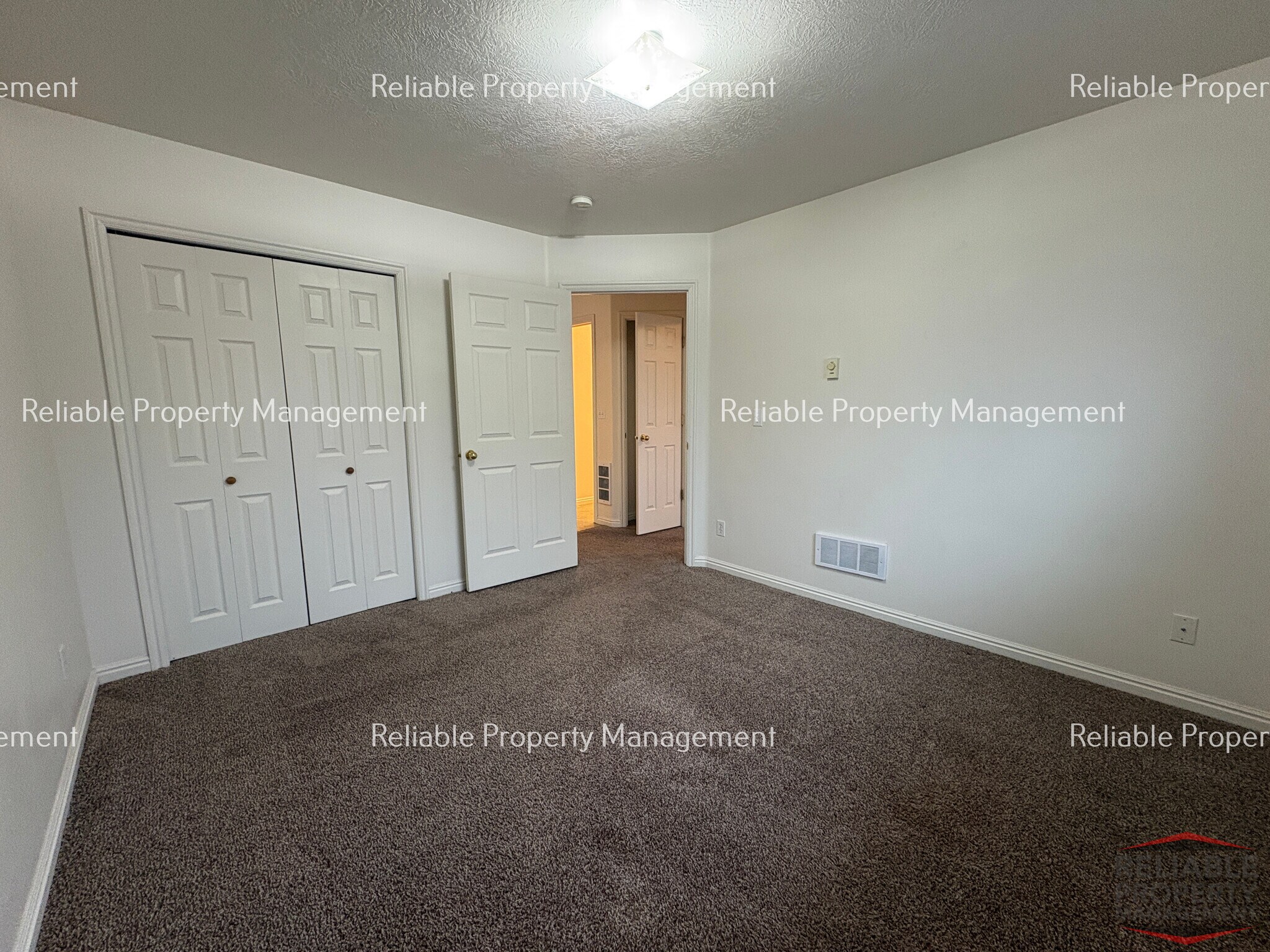 Building Photo - 620 Linden Dr