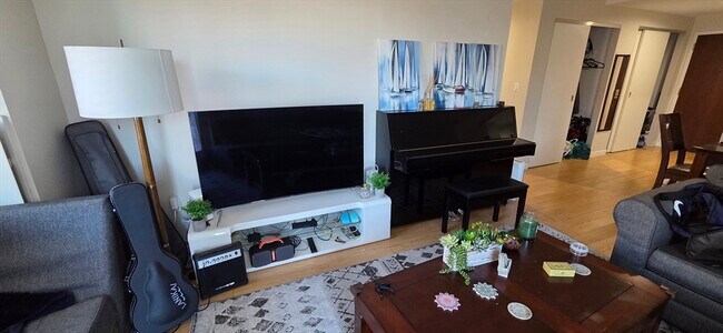 Building Photo - 950 Massachusetts Ave