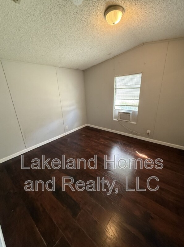 Building Photo - 2906 Rossi Ln