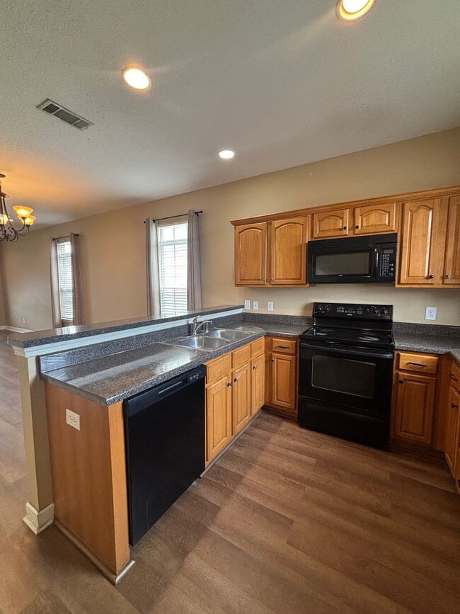 Building Photo - **MANAGERS SPECIAL 250 OFF FIRST MONTH REN...