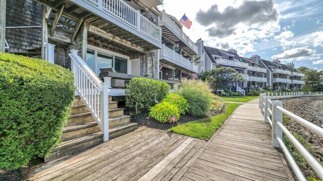 Building Photo - 505 Harbour Cove