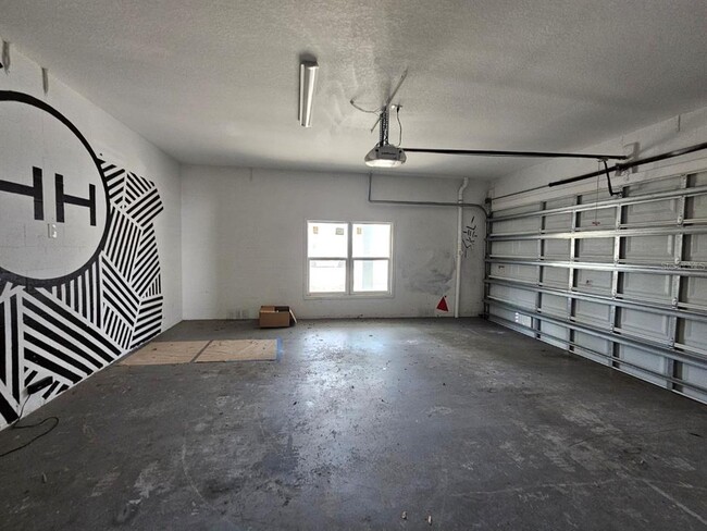 Building Photo - 2203 Davis St