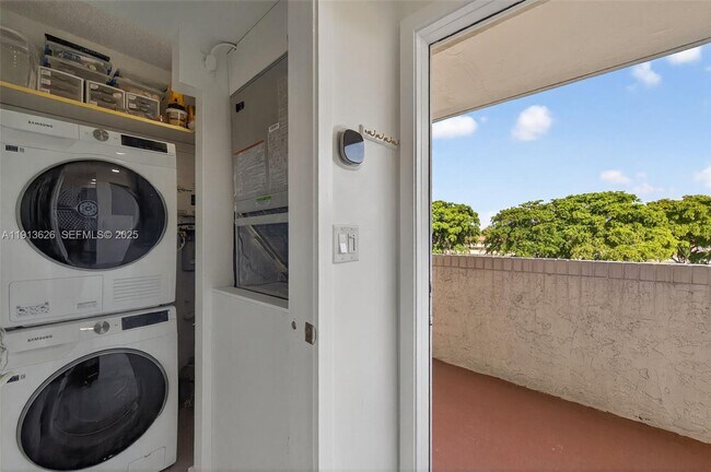 Building Photo - 8900 Washington St