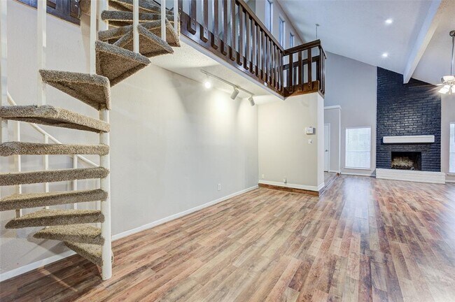 Building Photo - 1710 Bodart Ct