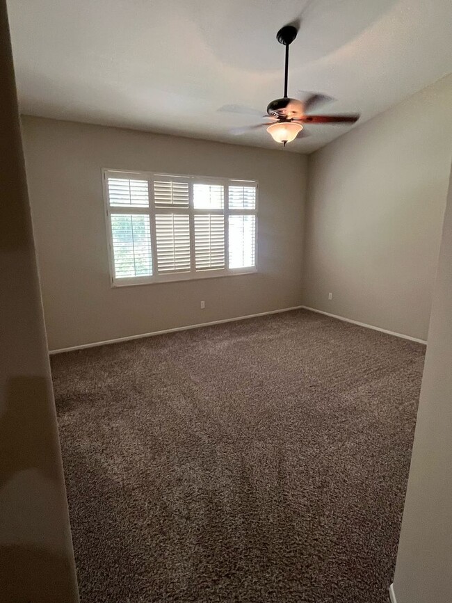 Building Photo - Beautiful Single-Story Corona Home-1556 Ir...