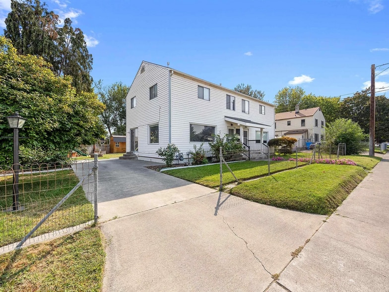 Building Photo - 1207 Putnam St