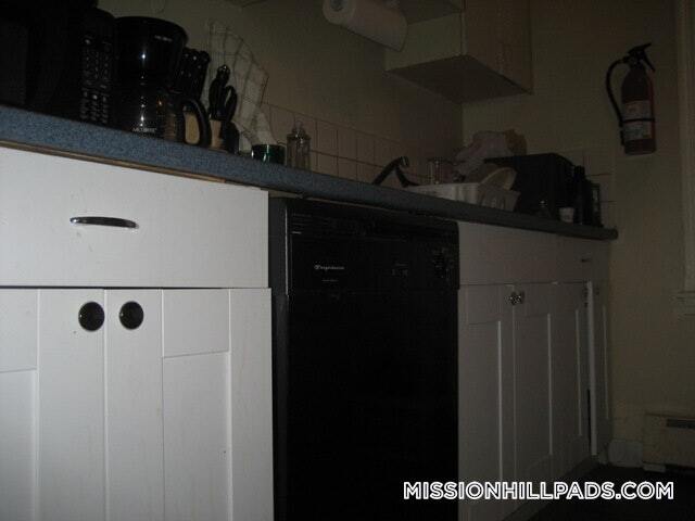 Building Photo - 101.5 Calumet St