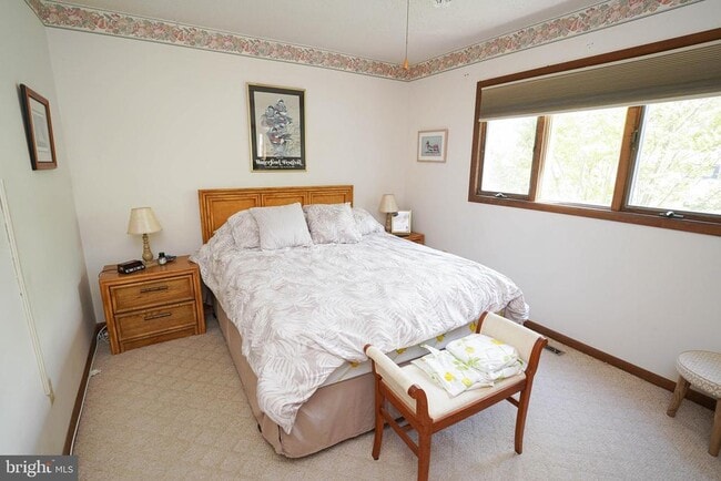 Building Photo - 39028 Bayview W