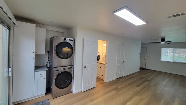 Building Photo - 2500 Lawrence St