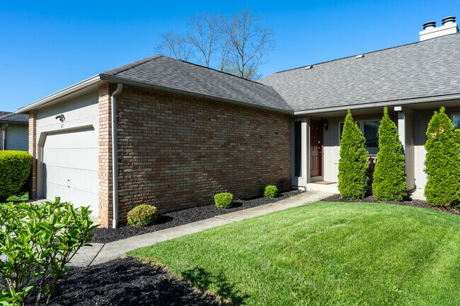 Building Photo - 67 Groton Dr