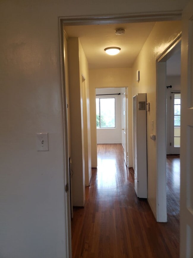 Building Photo - Charming 2bdr house overlooking downtown La Mesa!