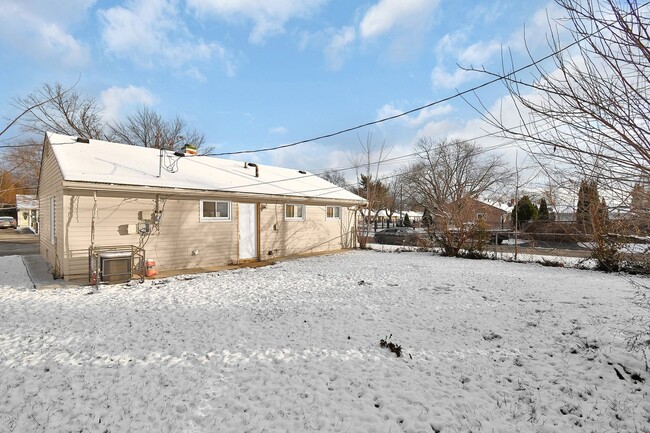 Building Photo - Charming 3-Bedroom Ranch-Style Home!