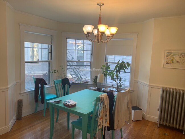 Building Photo - 33 Concord Ave