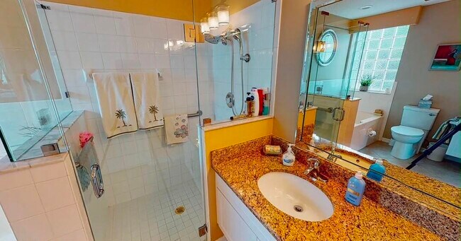 Building Photo - 635 Venetto Ct