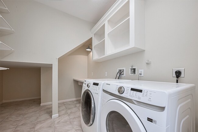 Building Photo - 223 Owens Park Dr