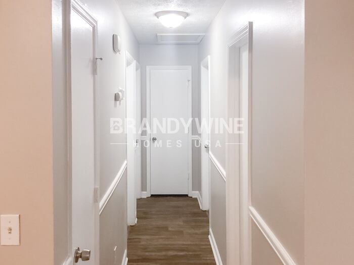 Building Photo - 702 Dunaire Way